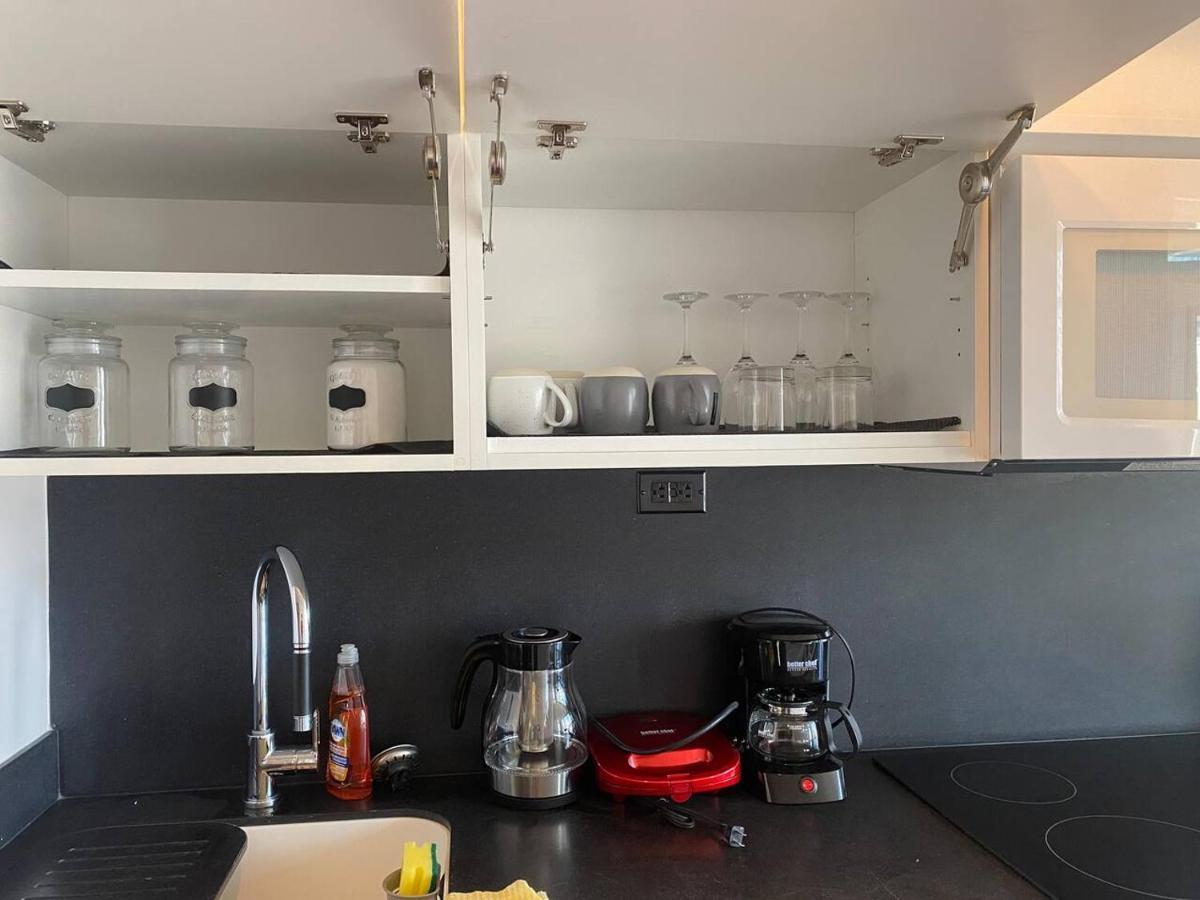 Family Oriented Downtown Toronto 2Bdrm Condo With Parking & Office Space 外观 照片